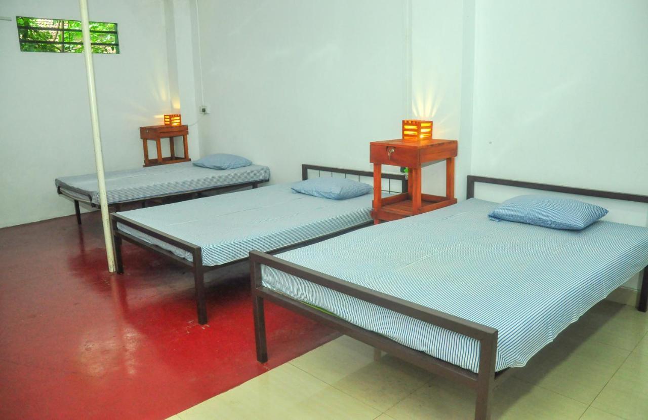 Airport Tourist Resort Katunayake Exterior photo